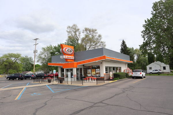 A&W Restaurant - Lansing - 4919 Saginaw Hwy